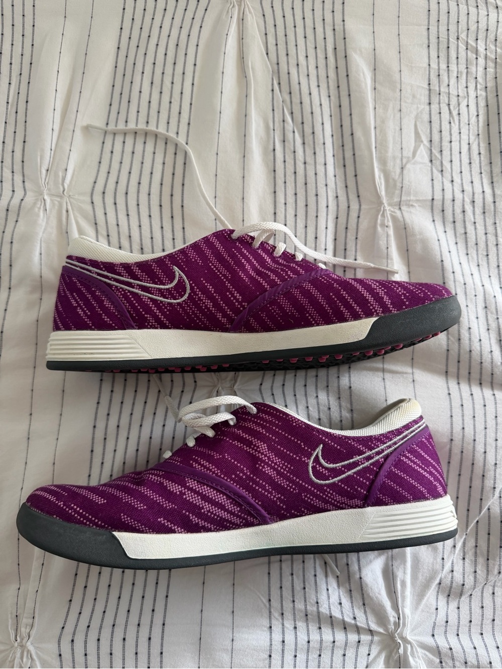 Nike Women’s Purple and White Golf Lunar Duet Athletic Golf Shoe